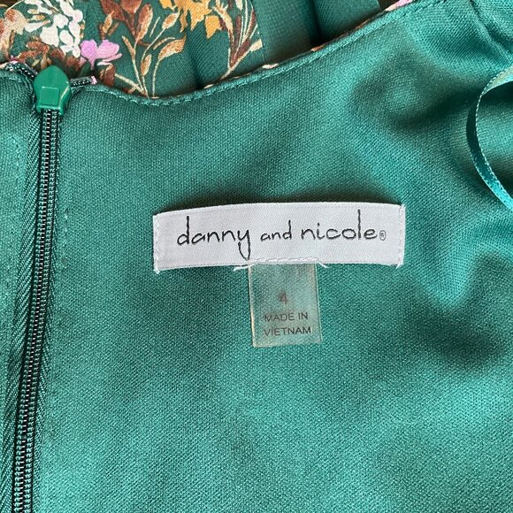 NWT Danny & Nicole Dress Dark Green Floral  Sz 4 - pleets sheer sleeves slip - Picture 4 of 12